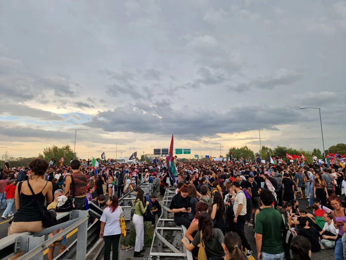 Cortei pro-Gaza in tutta Italia: migliaia in piazza per chiedere tregua e protezione dei civili