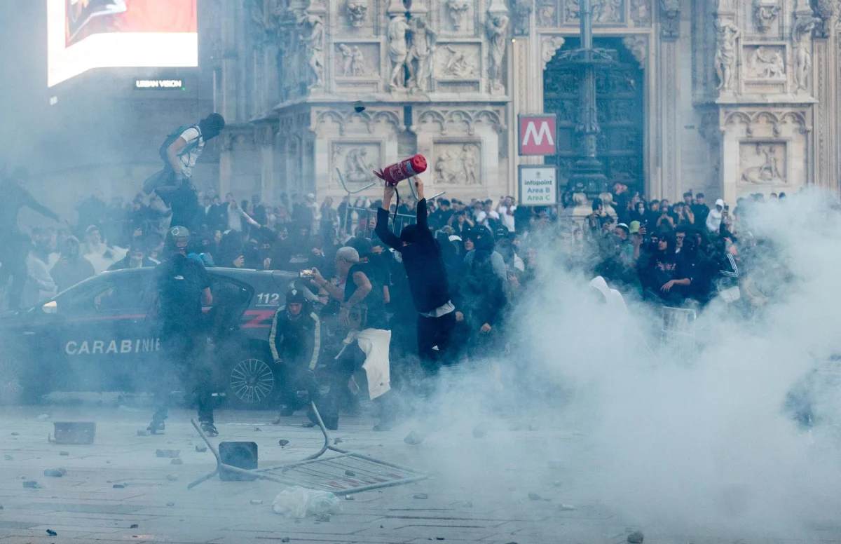 Disordini in Italia durante le manifestazioni contro il caro vita: scontri a Milano, Torino e Bologna, decine di fermati e agenti feriti